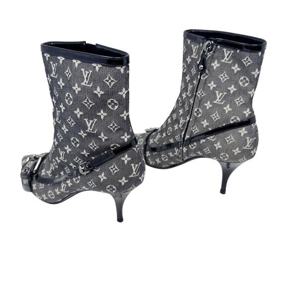 Louis Vuitton Gray Canvas Logo Ankle Boots with Buckles and Pointed Toes EU 39.5 - Picture 8 of 13